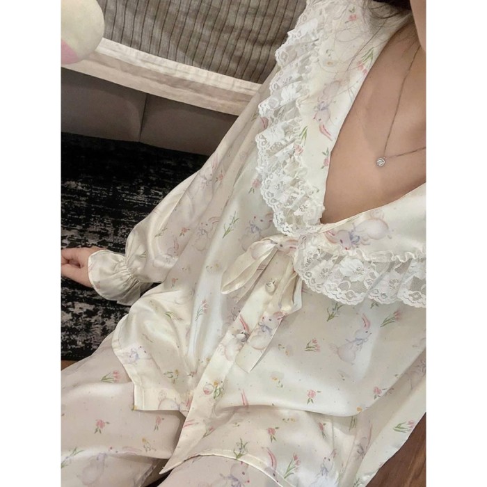 Bộ Pyjama Lụa Cổ Tròn Hoạ Tiết Nơ Tiểu Thư Sang Chảnh Sooya - Mềm Mại, Cao Cấp