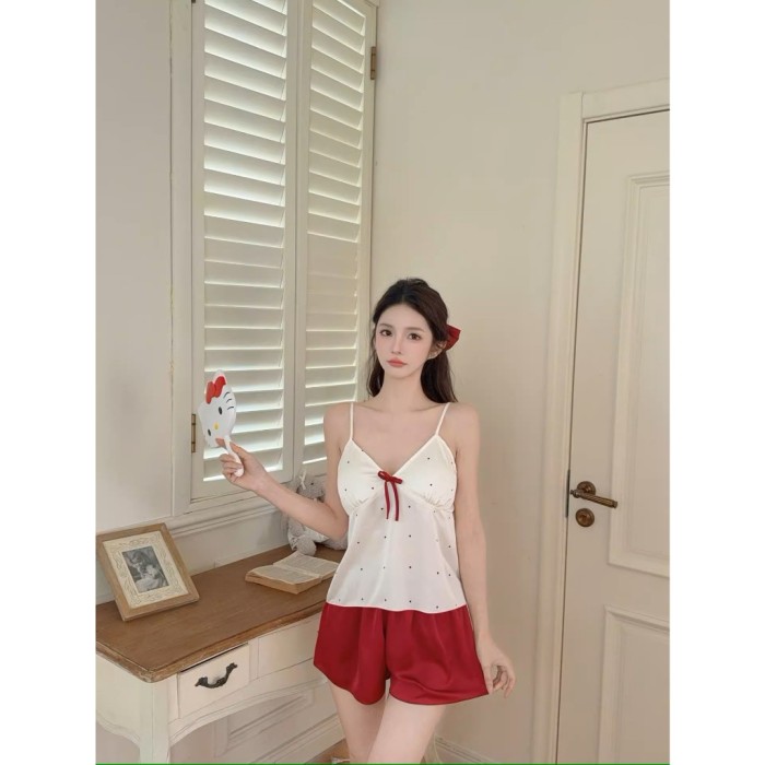 Bộ Ngủ Lụa 2 Dây Sooya Họa Tiết Chấm Bi Đính Nơ Trước Ngực Xinh Xắn Điệu Đà Kèm Mút Ngực