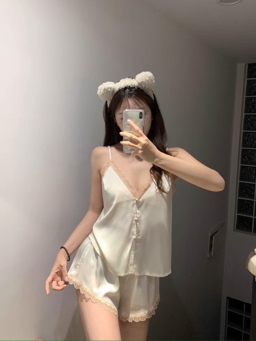 Bộ Ngủ Lụa Satin 2 Dây Sooya Thiết Kế Nhẹ Nhàng Phối Ren Gợi Cảm Tinh Tế Mềm Mịn Thoải Mái