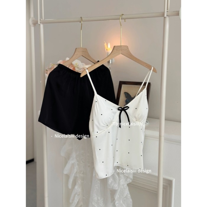 Bộ Ngủ Lụa 2 Dây Sooya Họa Tiết Chấm Bi Đính Nơ Trước Ngực Xinh Xắn Điệu Đà Kèm Mút Ngực