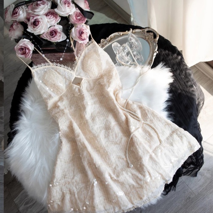 Sooya váy ngủ 2 dây đính kim tuyến lấp lánh dáng ngắn