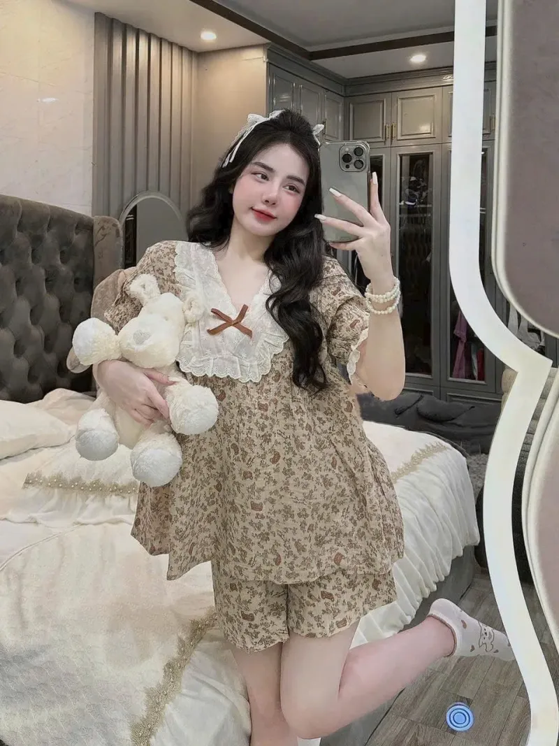 Bộ đồ ngủ cộc tay hoa nhí cổ ren nơ