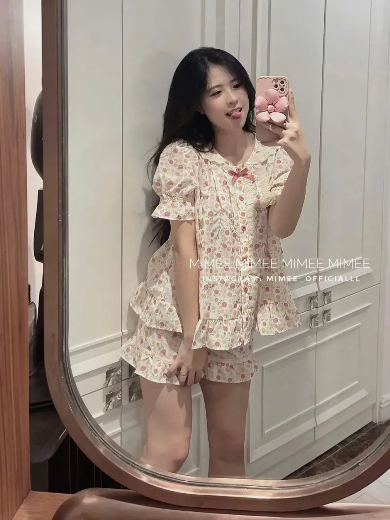 Bộ đồ ngủ cộc tay hoa dâu cổ sen nơ – ảnh 4