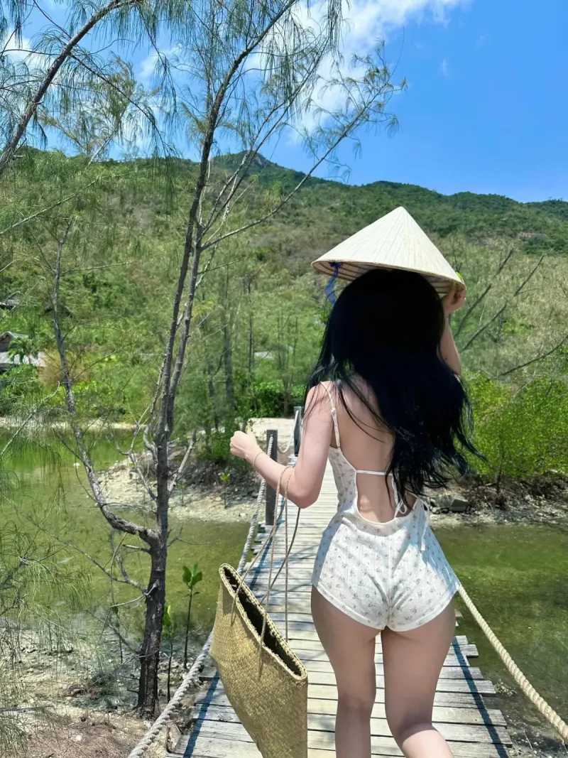 Jumpsuit ngủ 2 dây hoa nhí hở lưng – ảnh 14