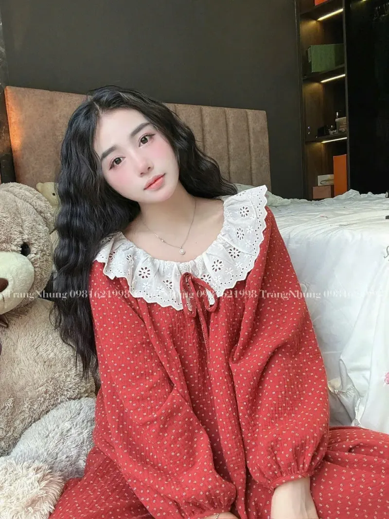 Đầm ngủ xô chấm bi cổ ren thêu dài tay – ảnh 2