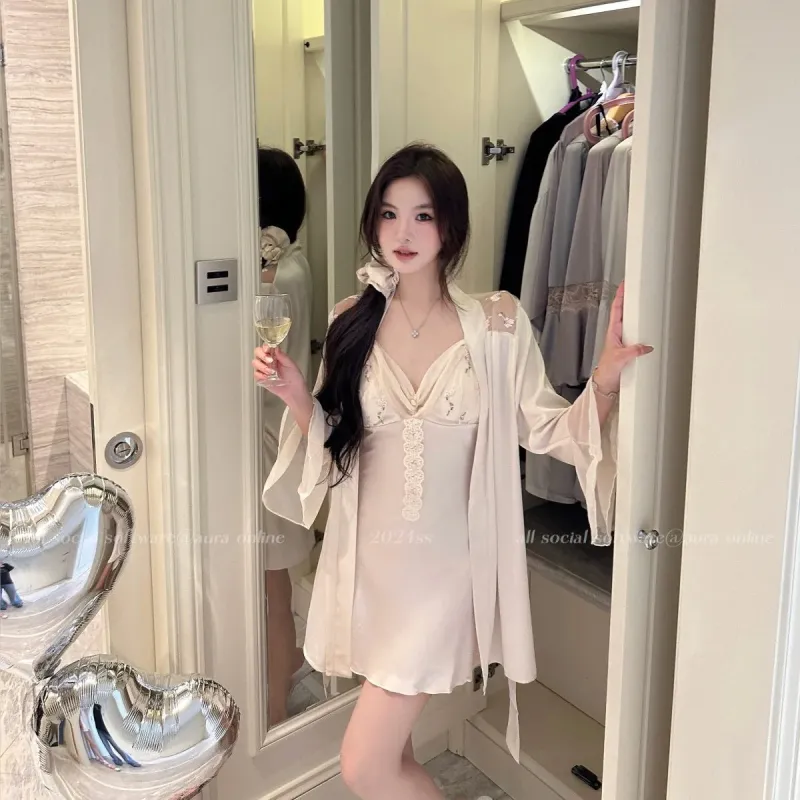 Set váy ngủ lụa cổ đổ phối ren kèm áo choàng – ảnh 13