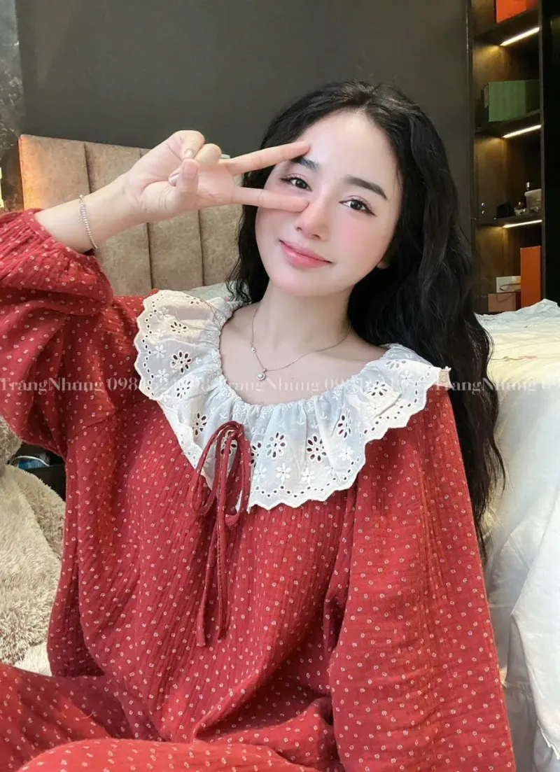 Đầm ngủ xô chấm bi cổ ren thêu dài tay – ảnh 7