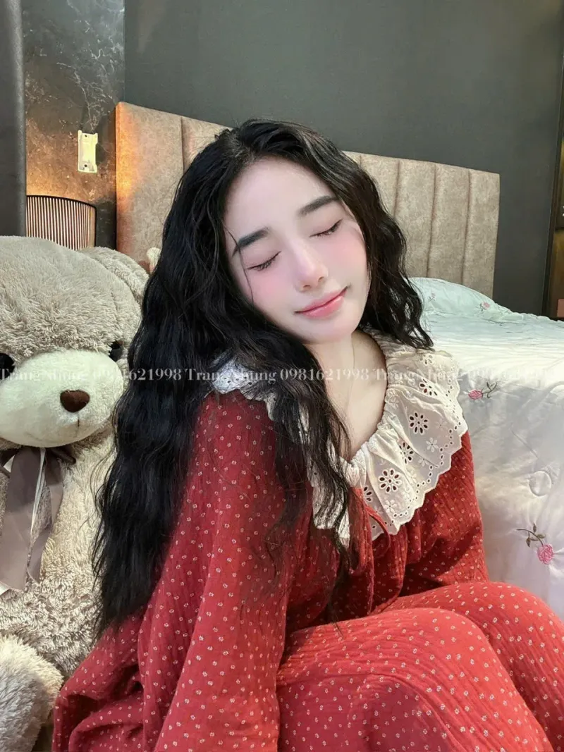 Đầm ngủ xô chấm bi cổ ren thêu dài tay – ảnh 6