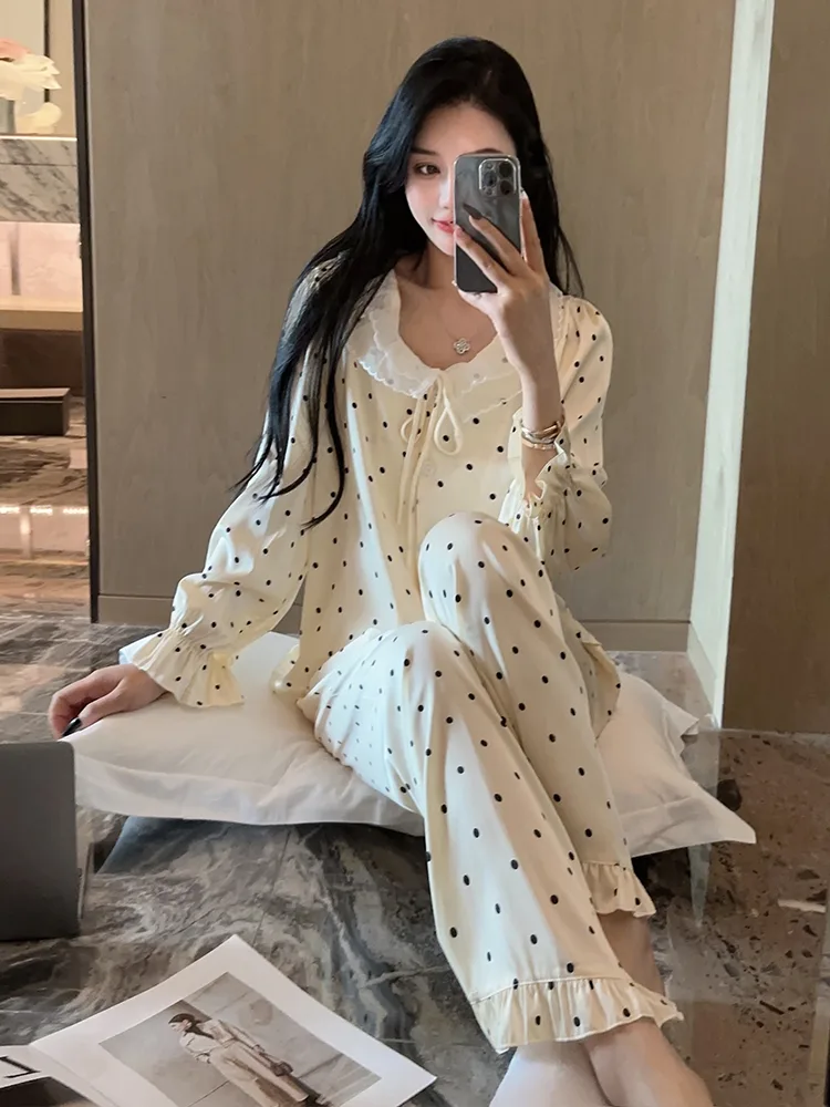 Bộ pijama cổ sen chấm bi dài tay – ảnh 3