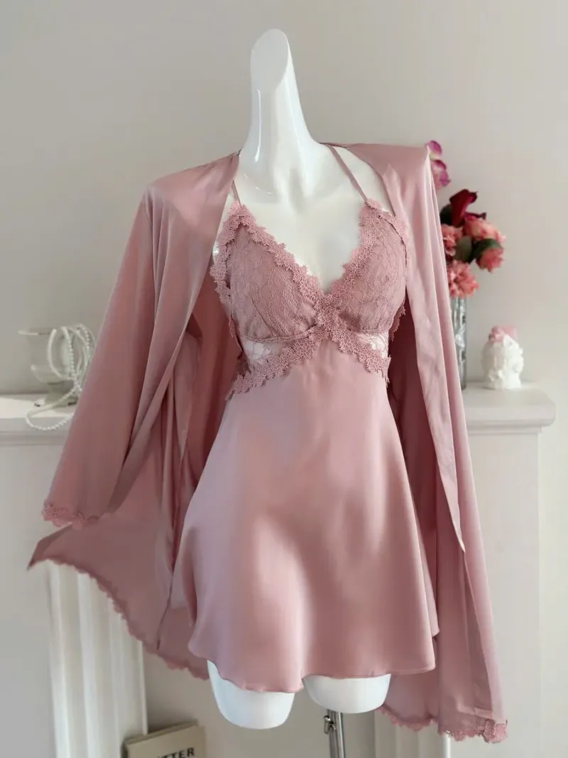 Set váy ngủ lụa ren ngực hở lưng kèm áo choàng – ảnh 9