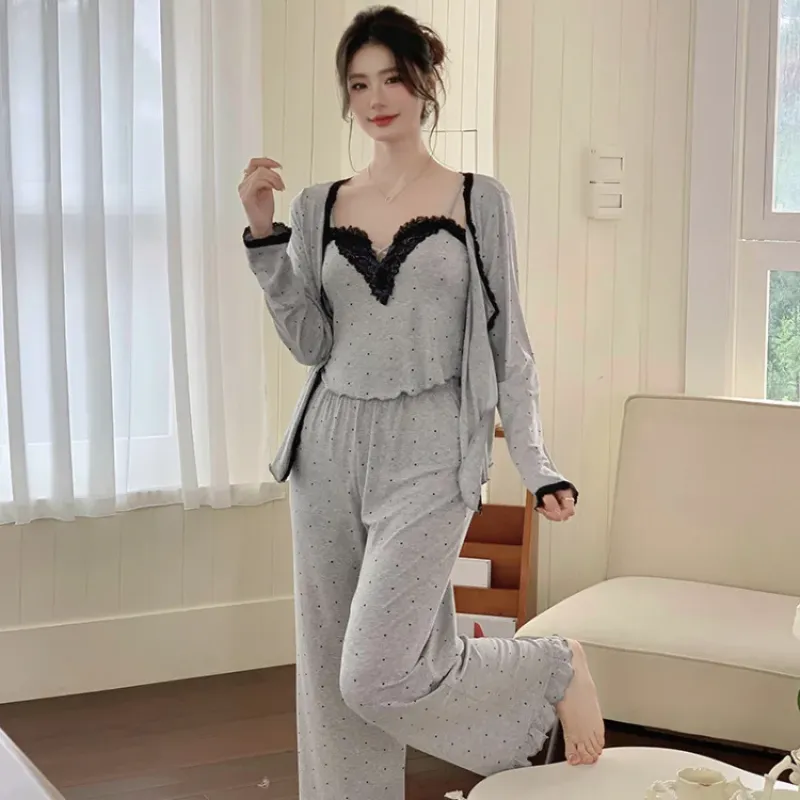 Set đồ mặc nhà 3 món viền ren – ảnh 2