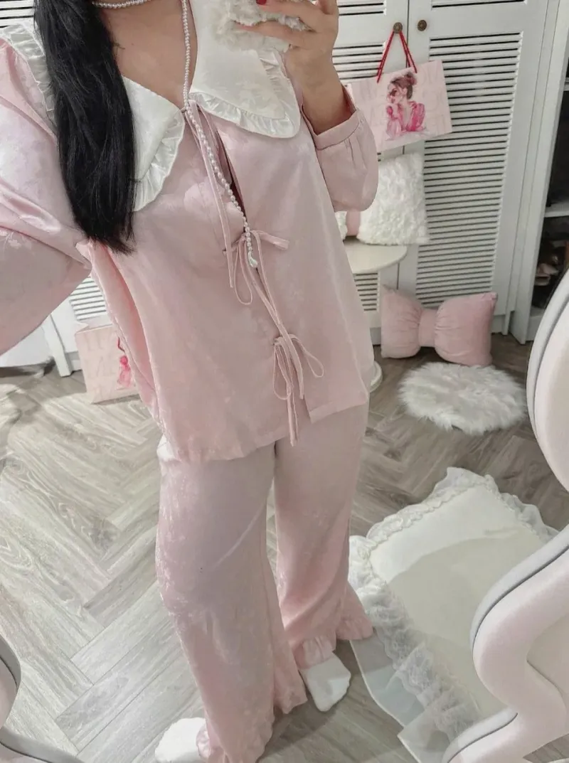 Bộ pijama lụa cổ sen to thắt nơ – ảnh 2