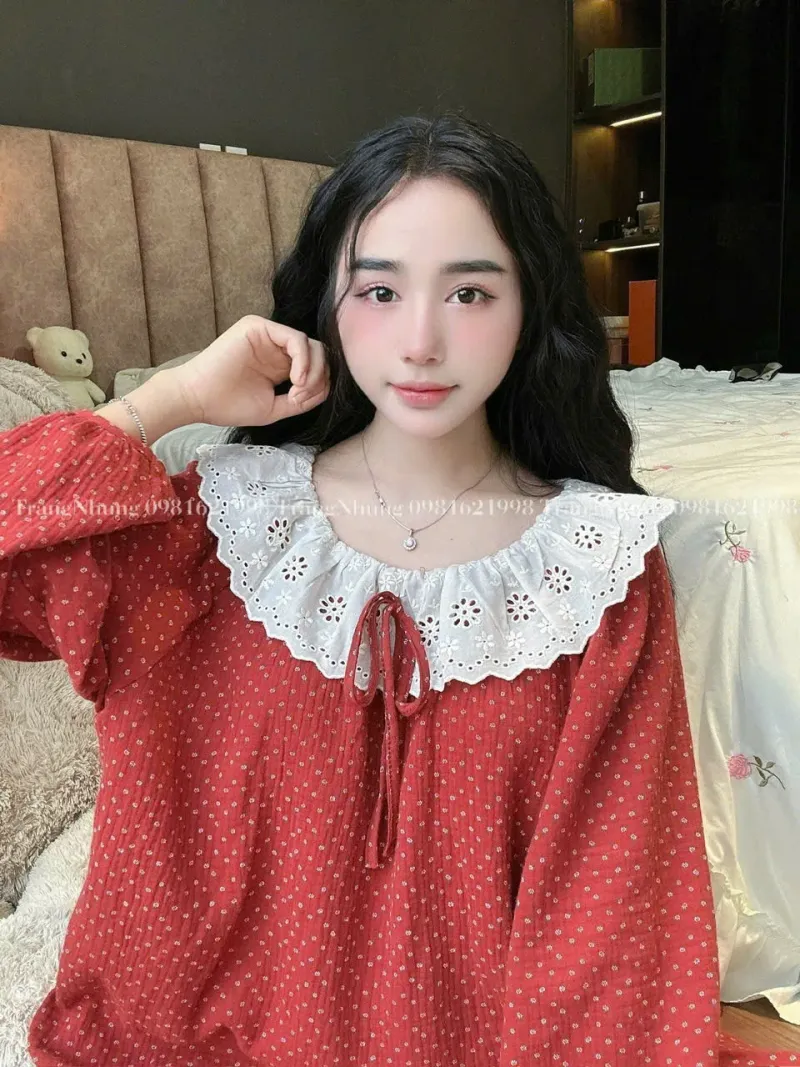 Đầm ngủ xô chấm bi cổ ren thêu dài tay – ảnh 5