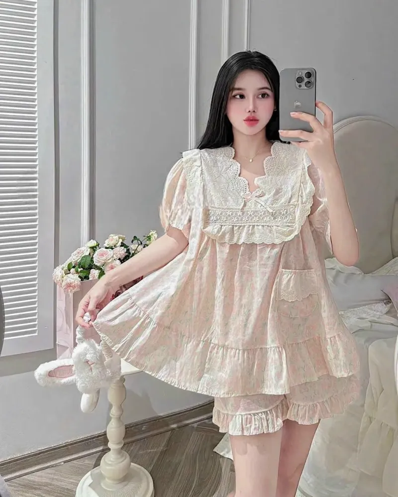 Bộ đồ ngủ cộc tay quần đùi cổ sen ren có túi – ảnh 2