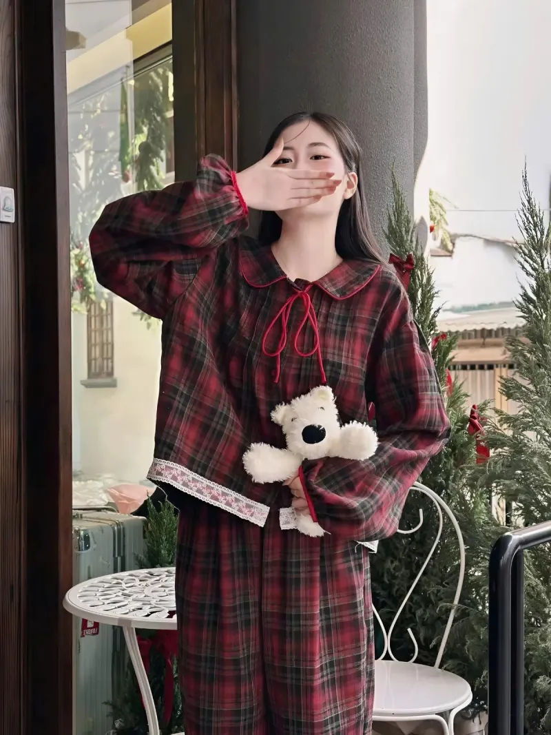 Bộ pijama dạ caro cổ sen thắt nơ viền ren – ảnh 2