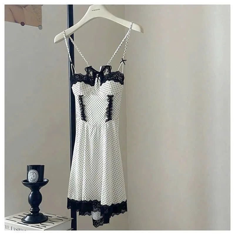 Váy ngủ 2 dây chấm bi phối ren nơ
