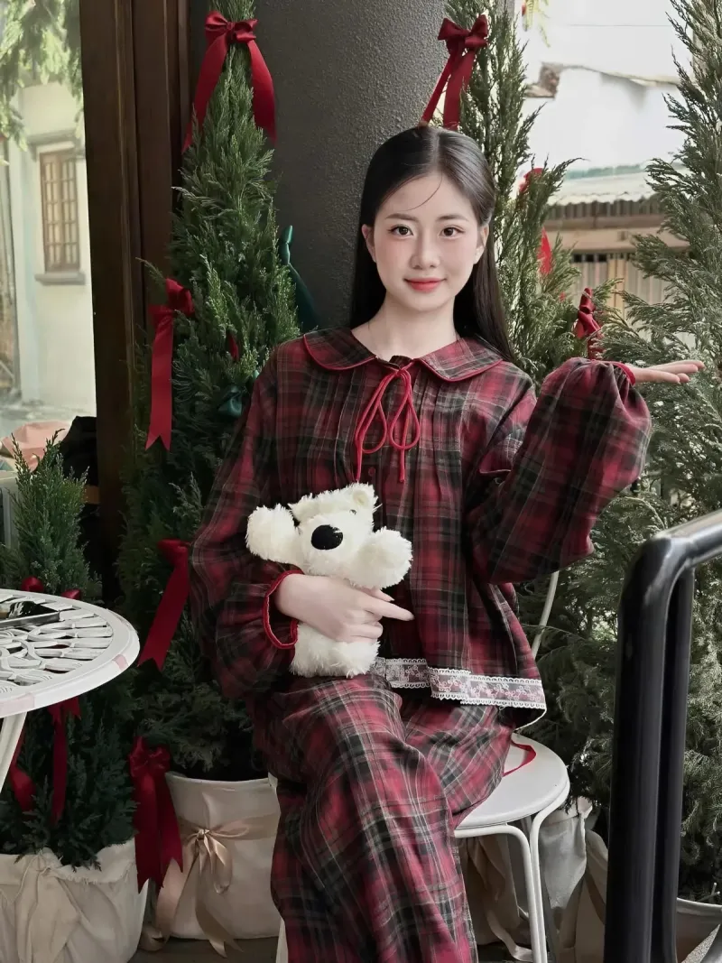 Bộ pijama dạ caro cổ sen thắt nơ viền ren