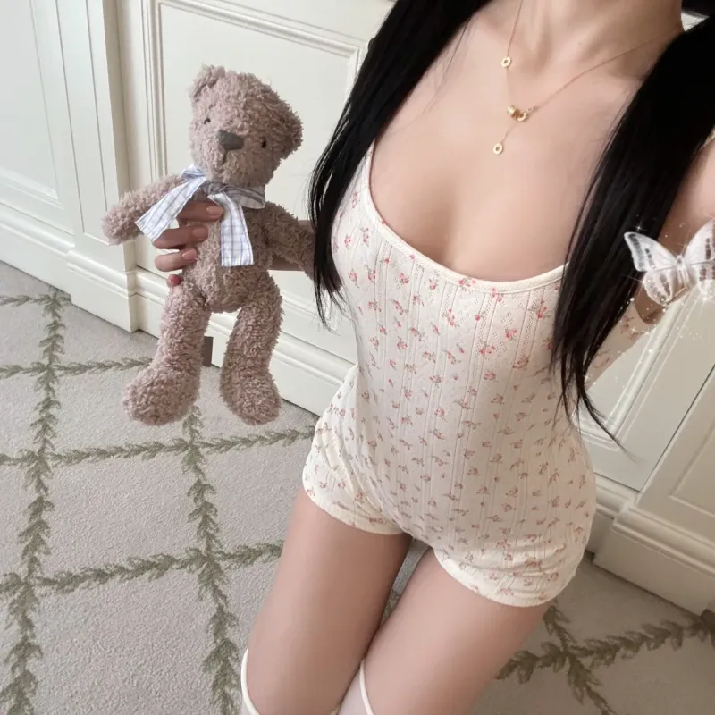 Jumpsuit ngủ 2 dây hoa nhí hở lưng – ảnh 3