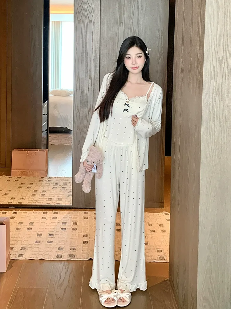 Set đồ mặc nhà 3 món viền ren – ảnh 6