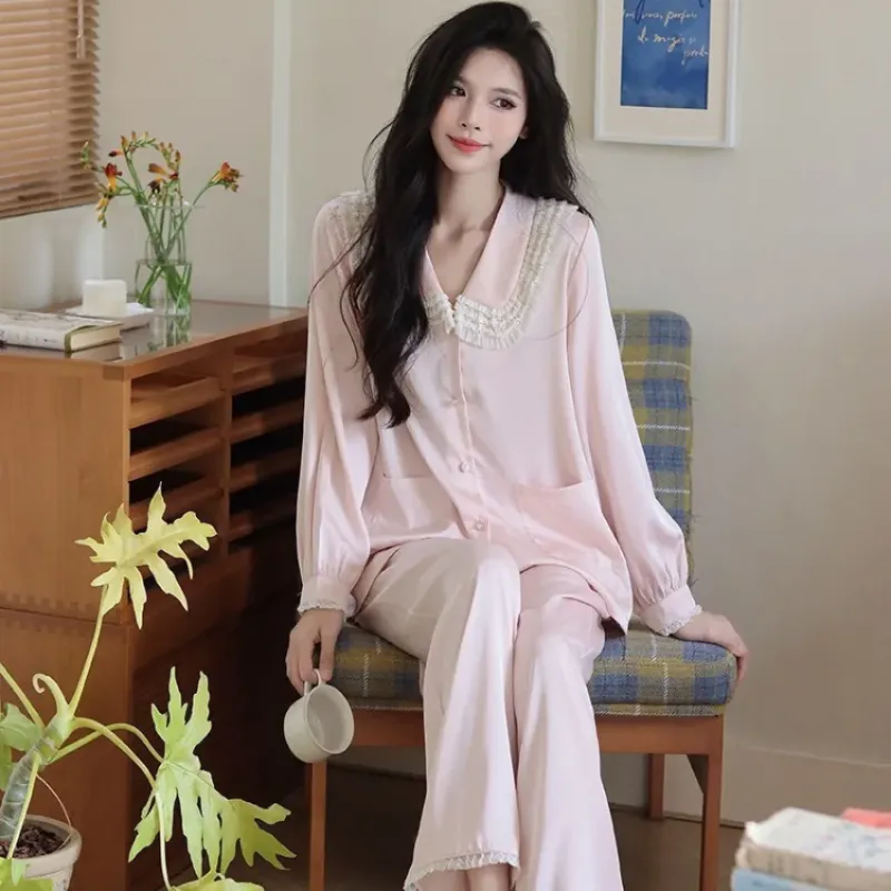 Bộ pijama lụa cổ sen ren có túi – ảnh 5