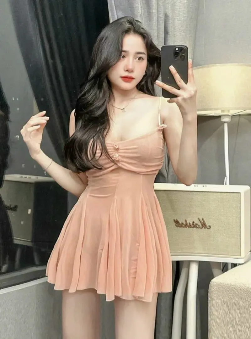 Váy ngủ lưới 2 dây xoắn ngực đính hoa – ảnh 2